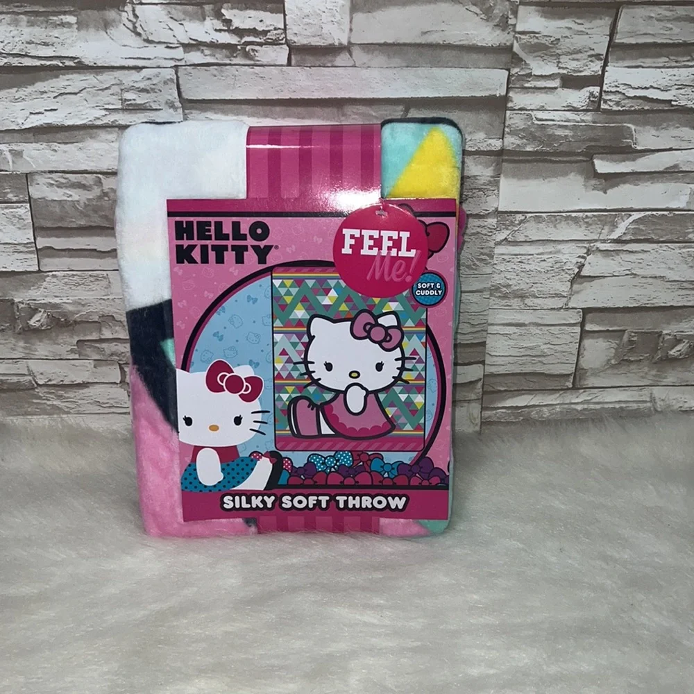Hello Kitty Silky Soft Throw